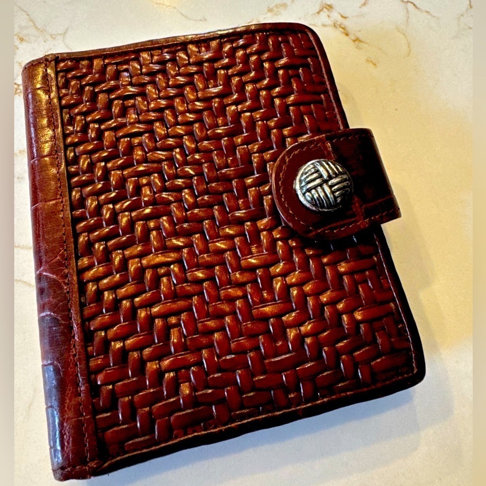 Our World by Leegin Brown Woven Leather Wallet with Coin Purse Silver Close